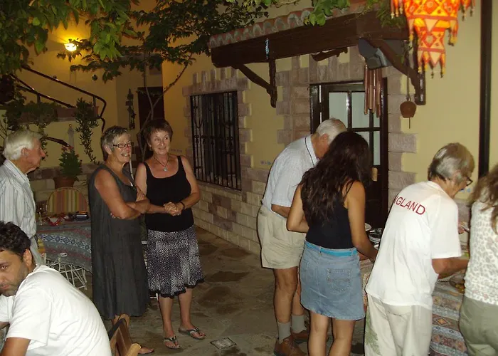 Tuncay بيت ضيافة *